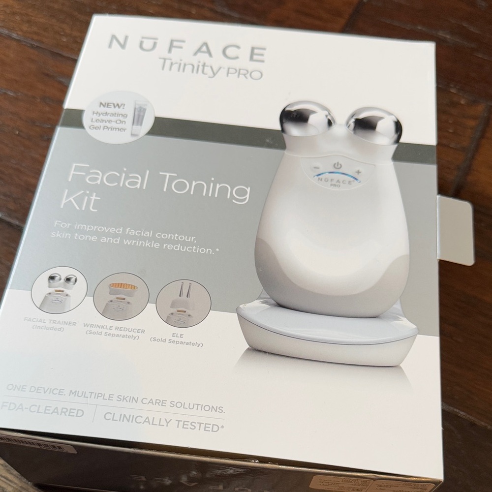 NuFace Trinity PRO Facial Toning Kit - Silver and White